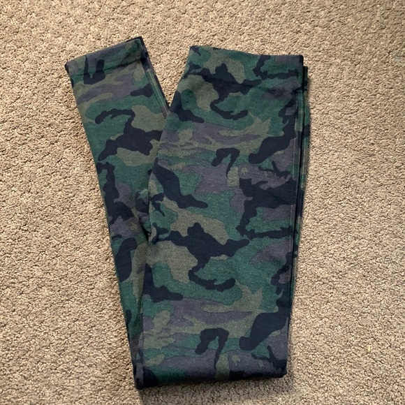 Camo leggings - Picture 1 of 3
